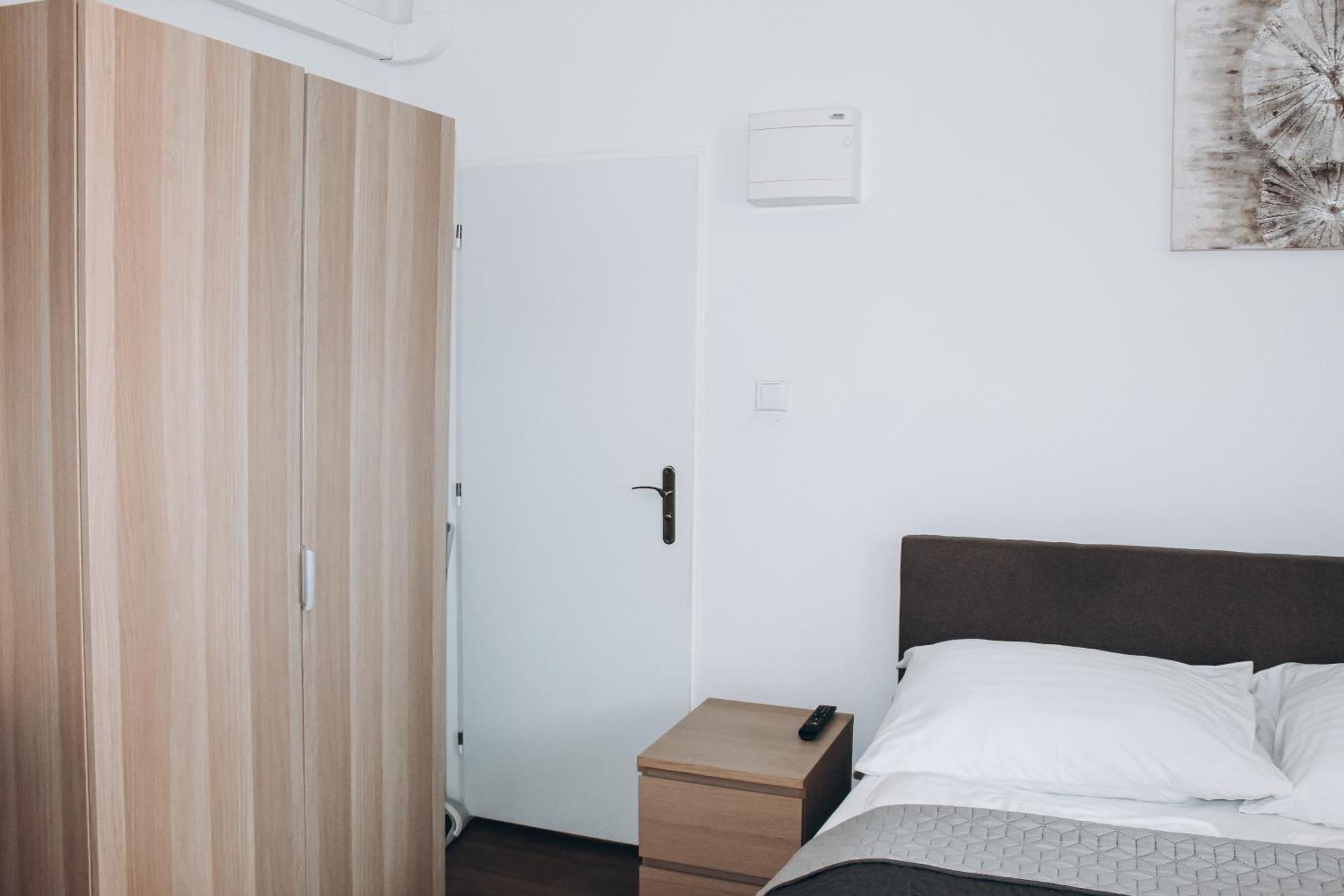 Sokolska Apartamento Praga Exterior foto