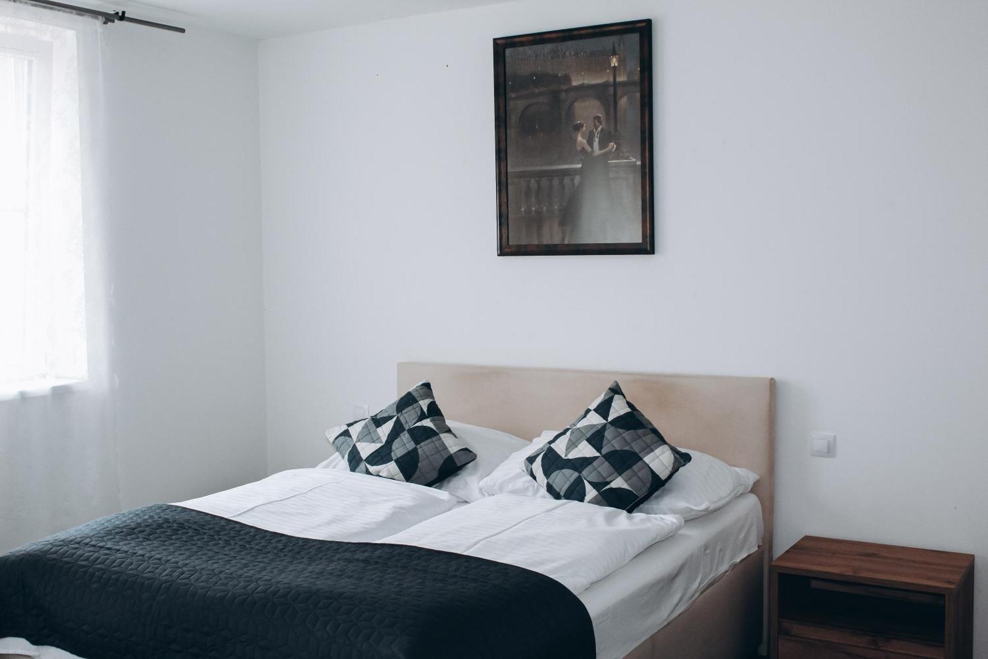 Sokolska Apartamento Praga Exterior foto